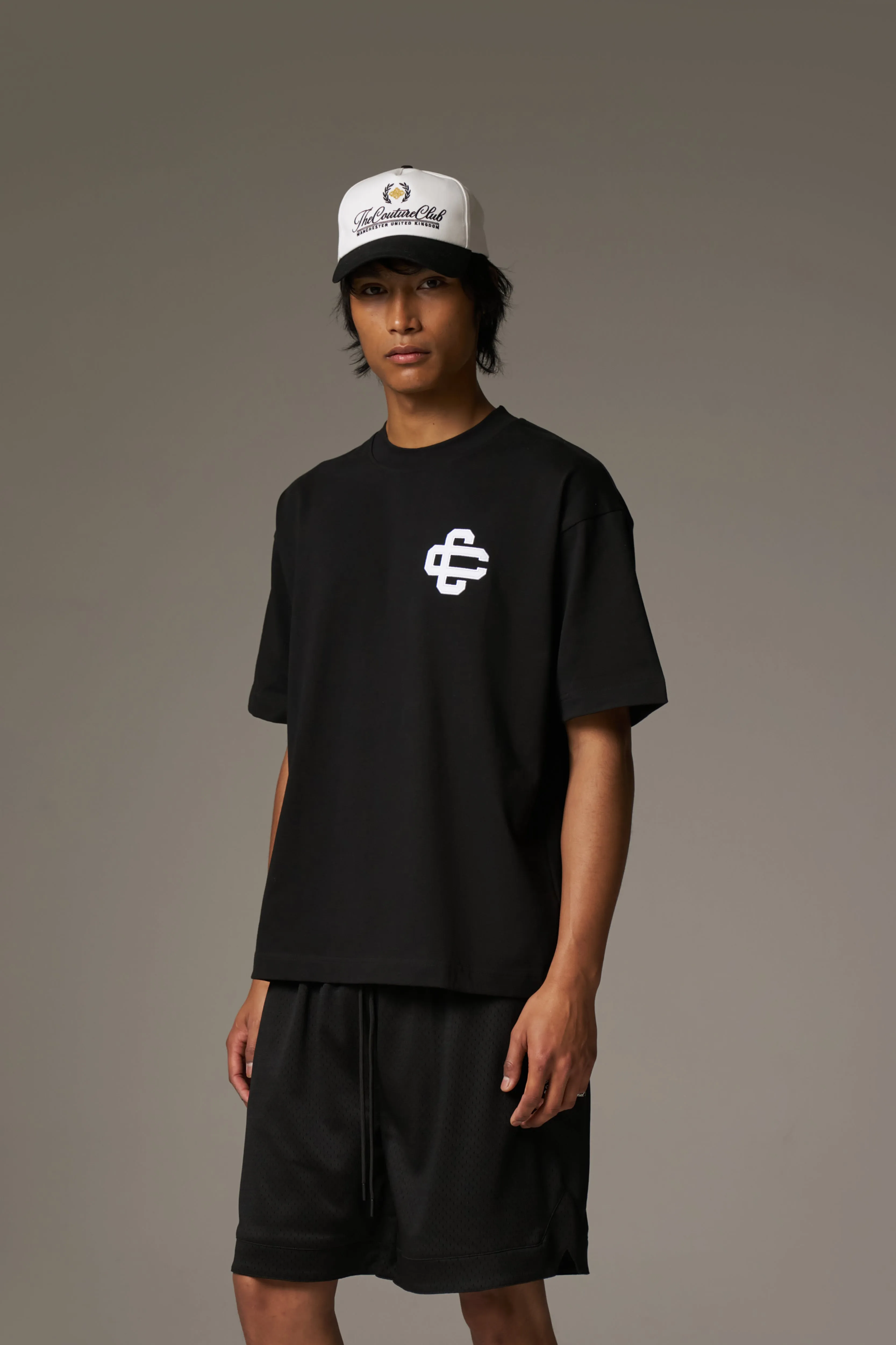 APPLIQUE EMBLEM T-SHIRT - BLACK