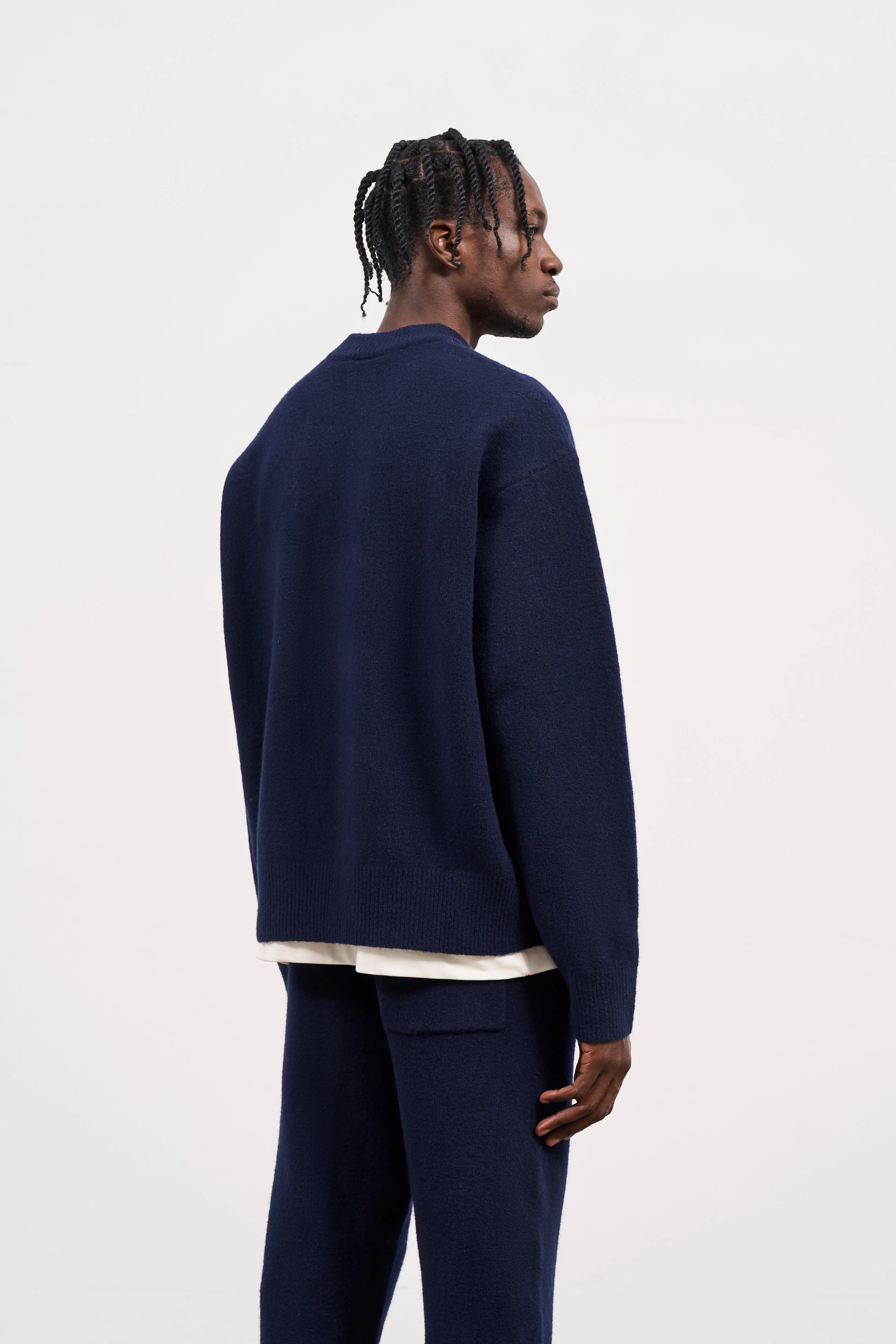 FLUFFY EMBLEM KNITTED CREW - NAVY