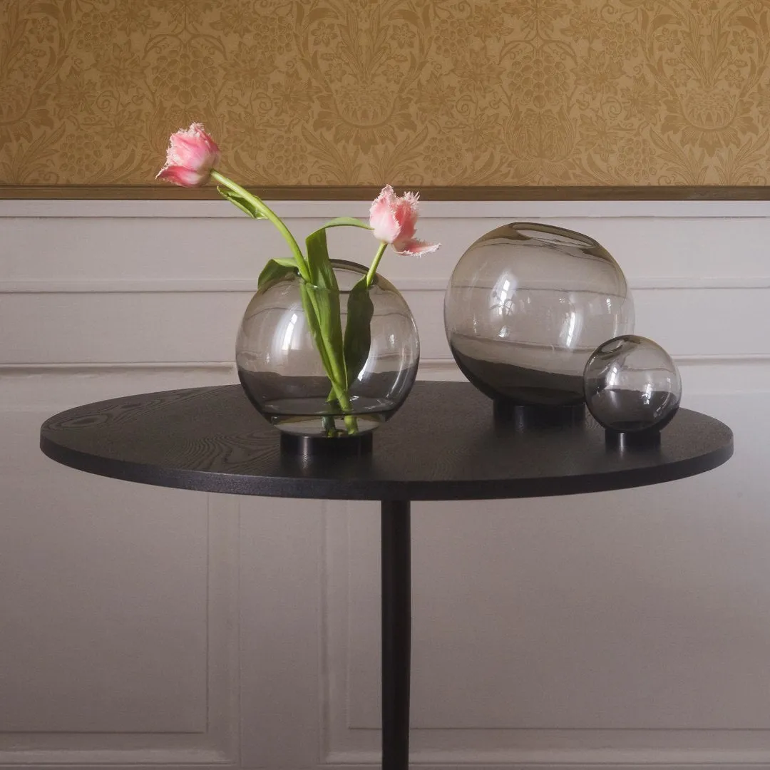 Globe Vase w/ Stand (Order Quantity: 4)