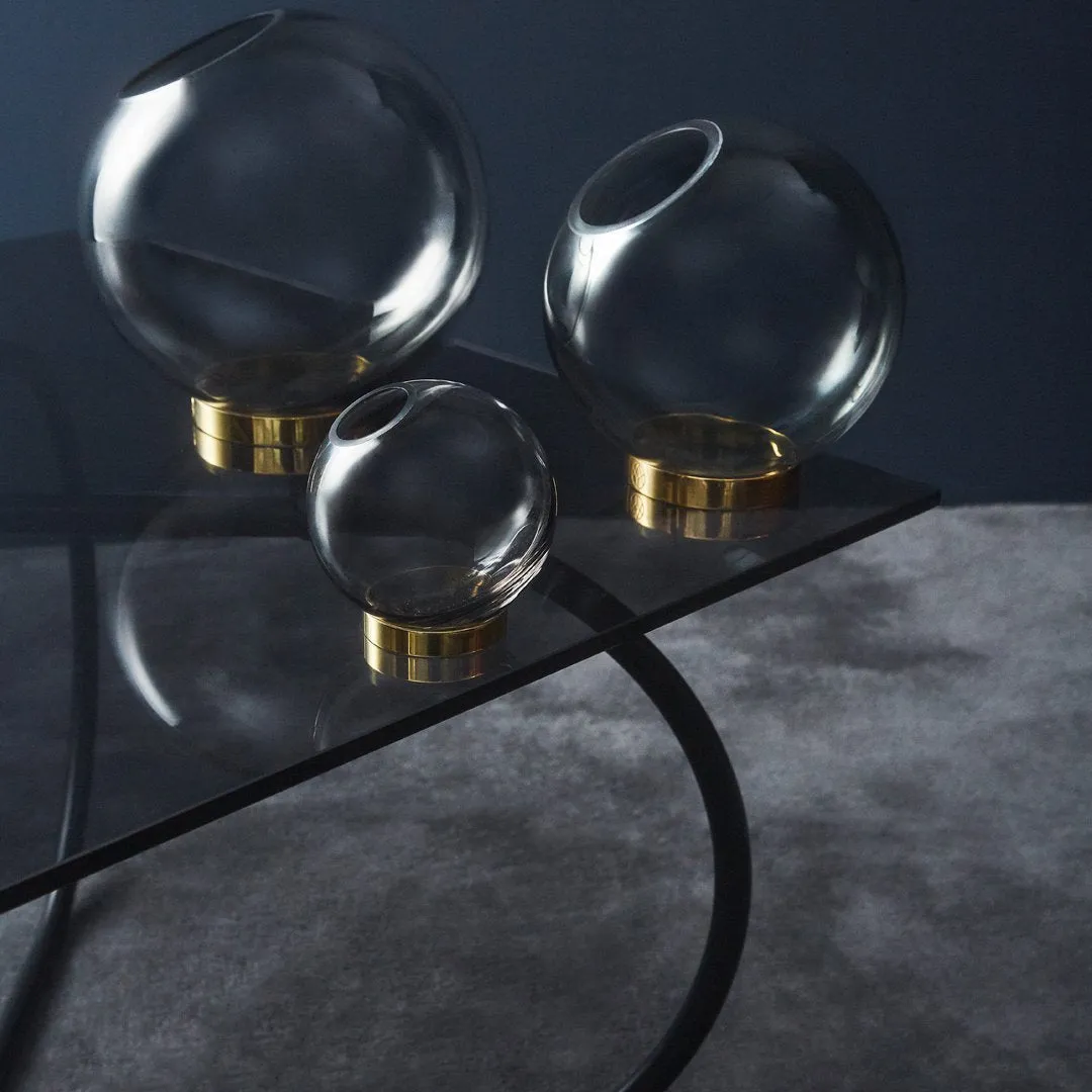 Globe Vase w/ Stand (Order Quantity: 4)