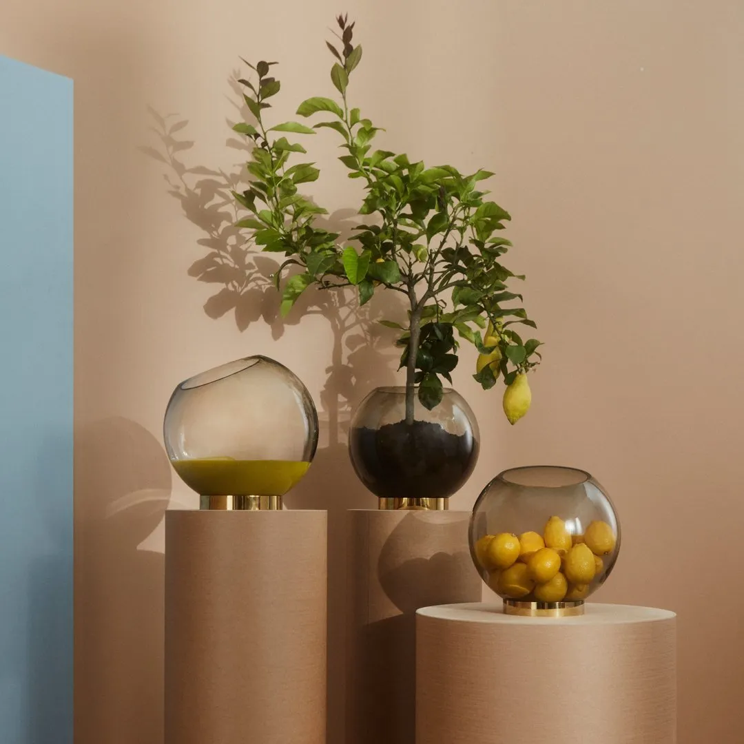 Globe Vase w/ Stand (Order Quantity: 4)
