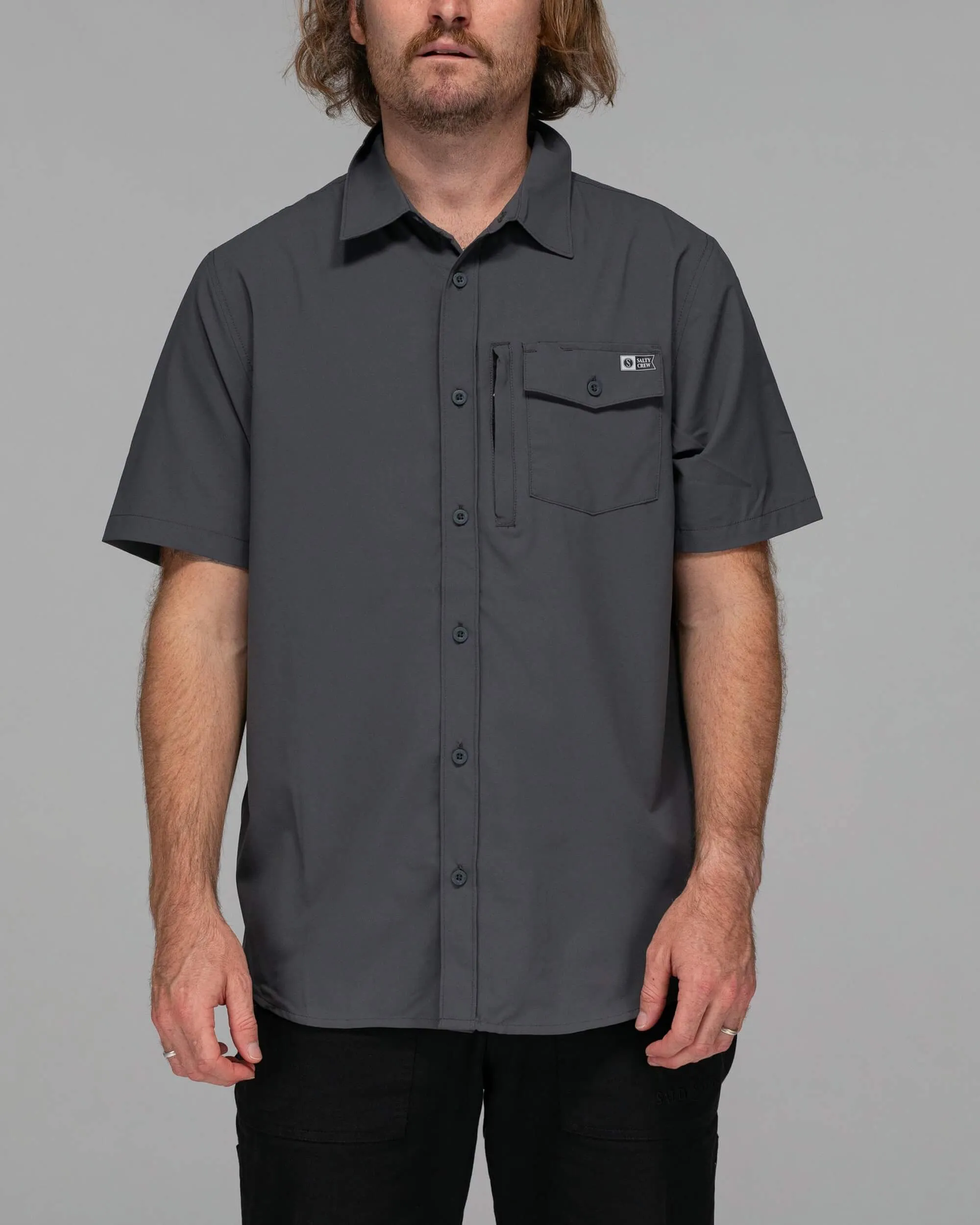 Offshore S/S Tech Woven - Charcoal