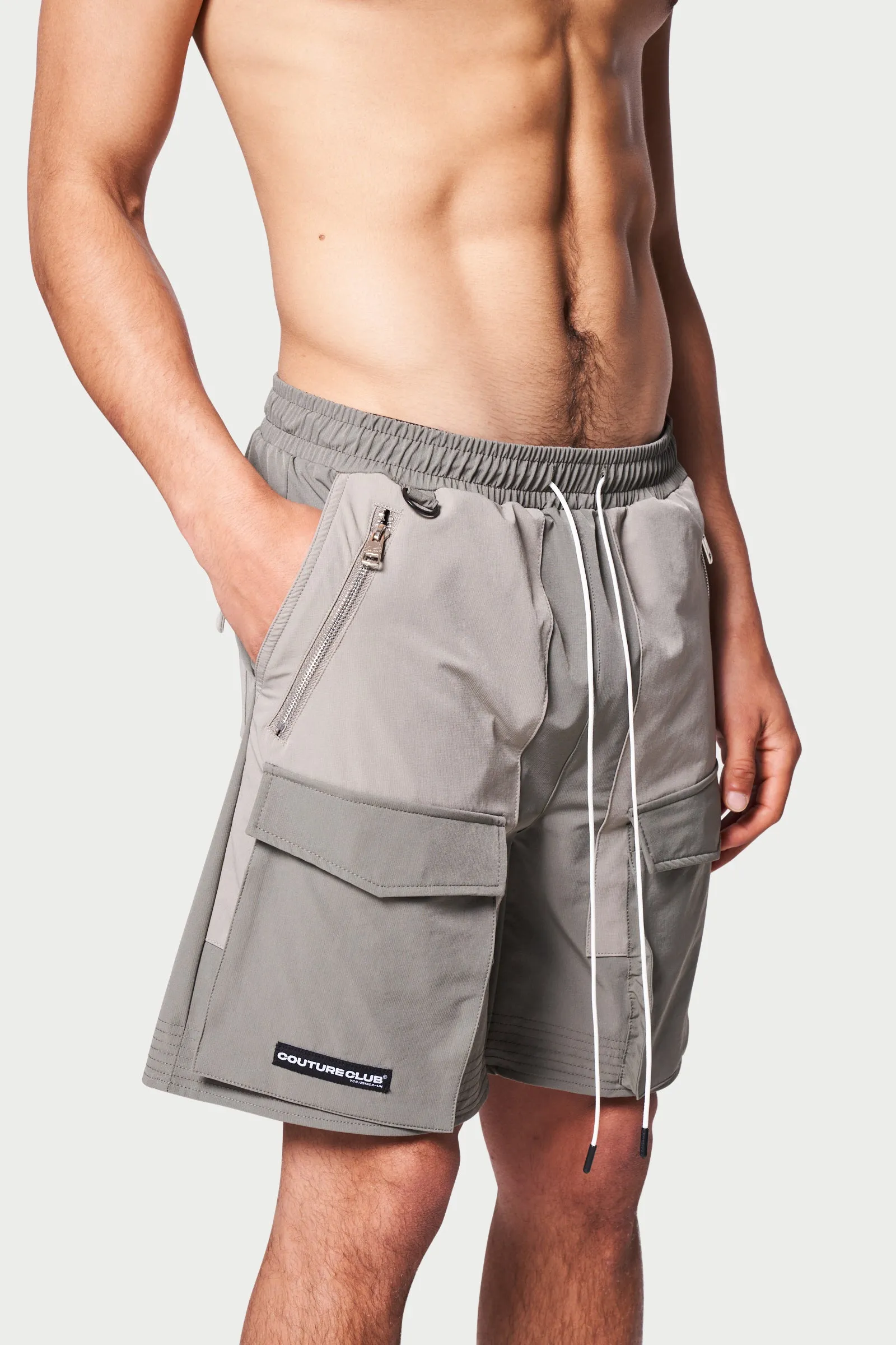 PANELLED CARGO SHORTS - GREY
