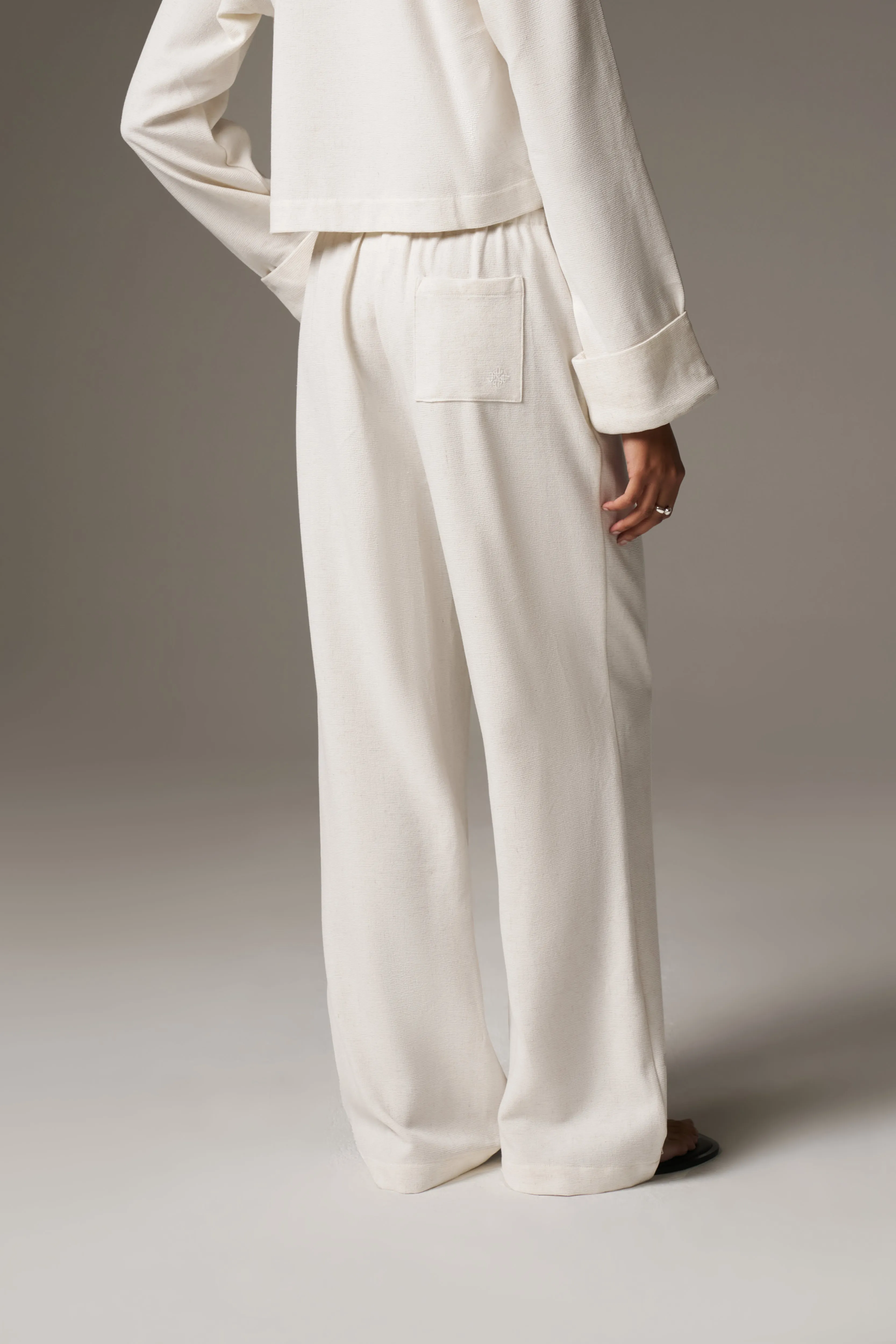 TEXTURED LINEN BUTTON DETAIL TROUSER - BEIGE