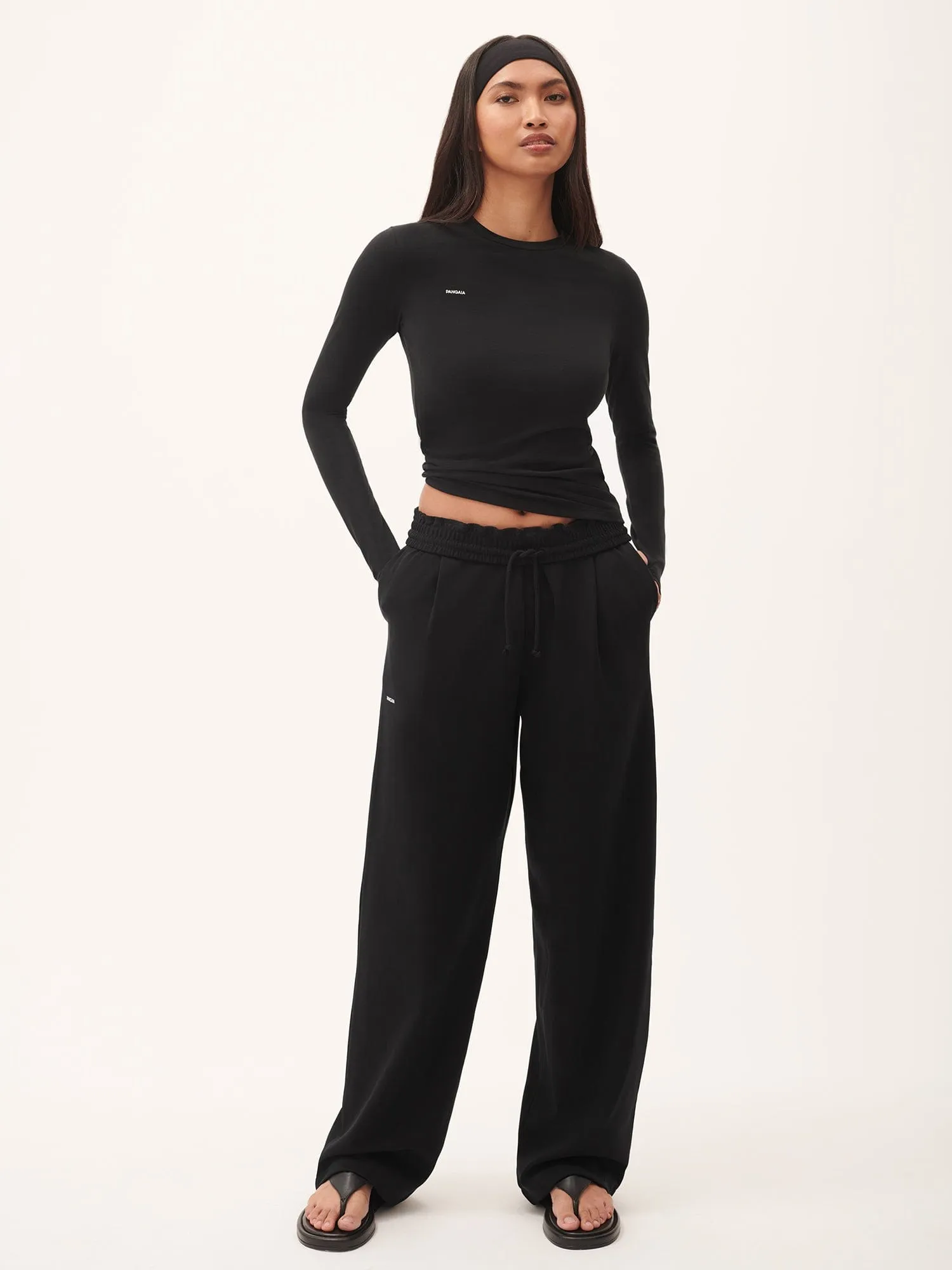 Womens 365 Cotton-Stretch Long-Sleeved Top—Black