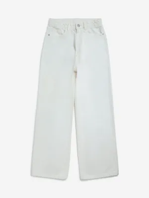 Y&F Kids White Straight-Fit High-Rise Jeans